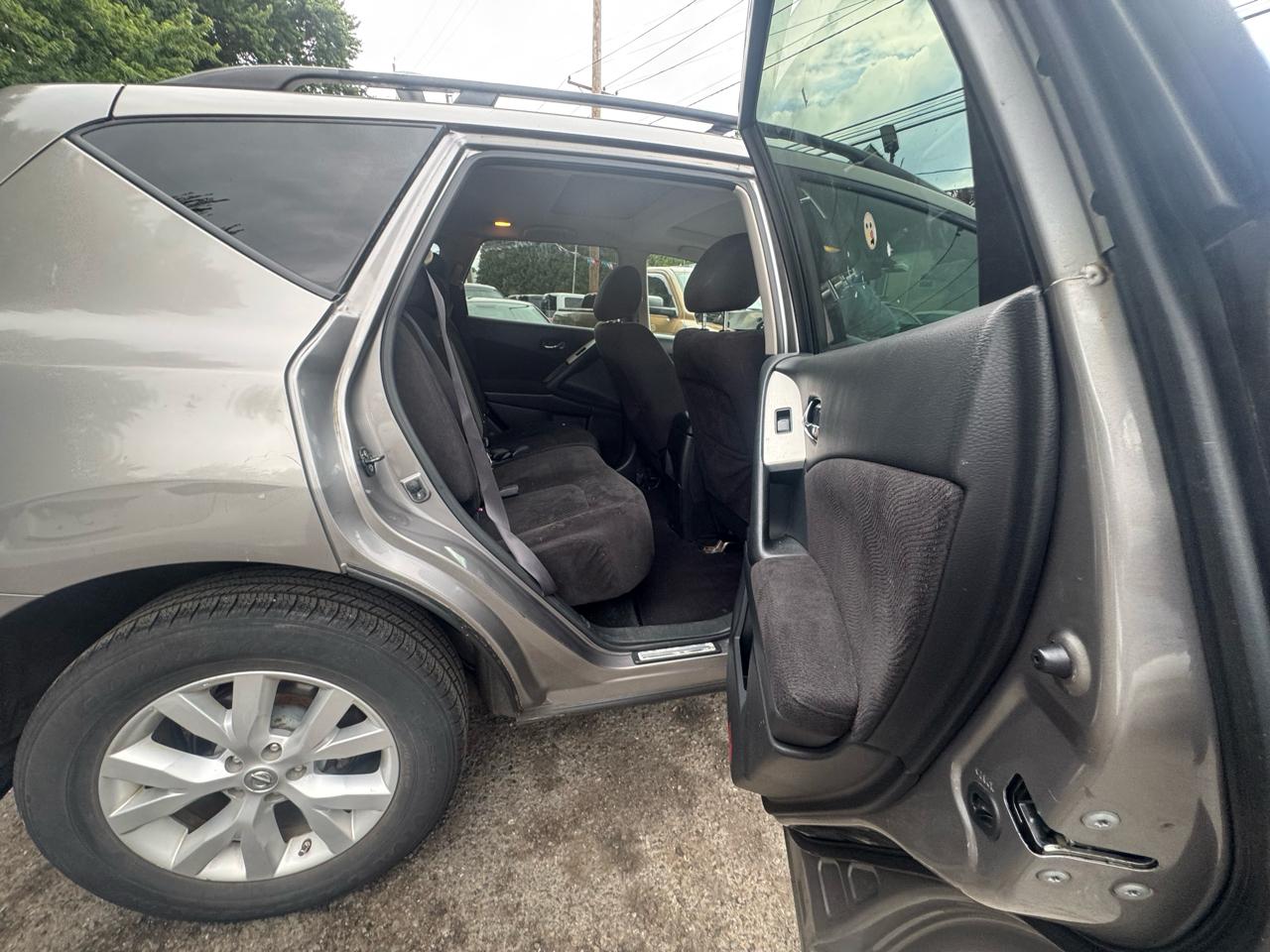 Nissan Murano S AWD 2011