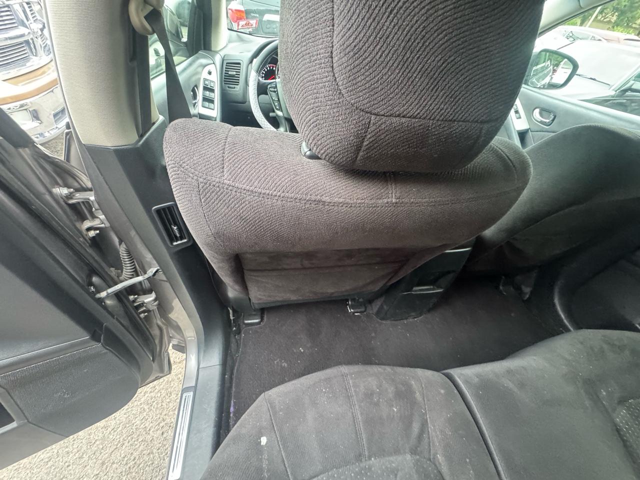 Nissan Murano S AWD 2011