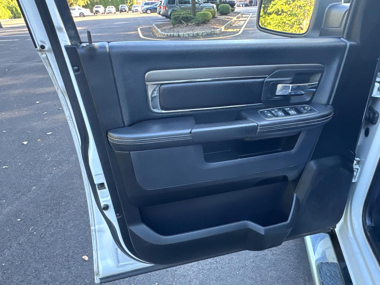 RAM 1500 Sport Crew Cab 4WD 2016