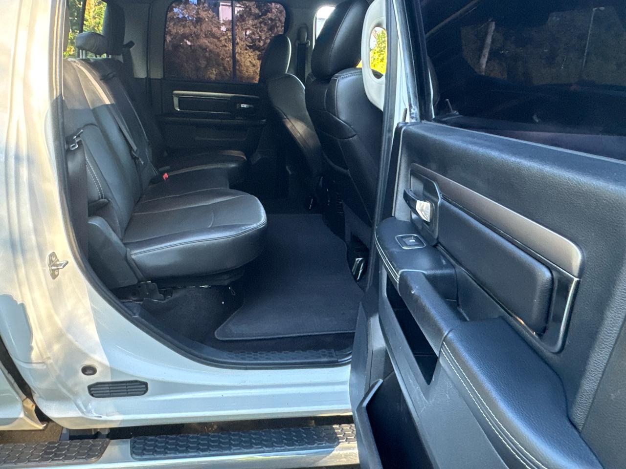 RAM 1500 Sport Crew Cab 4WD 2016