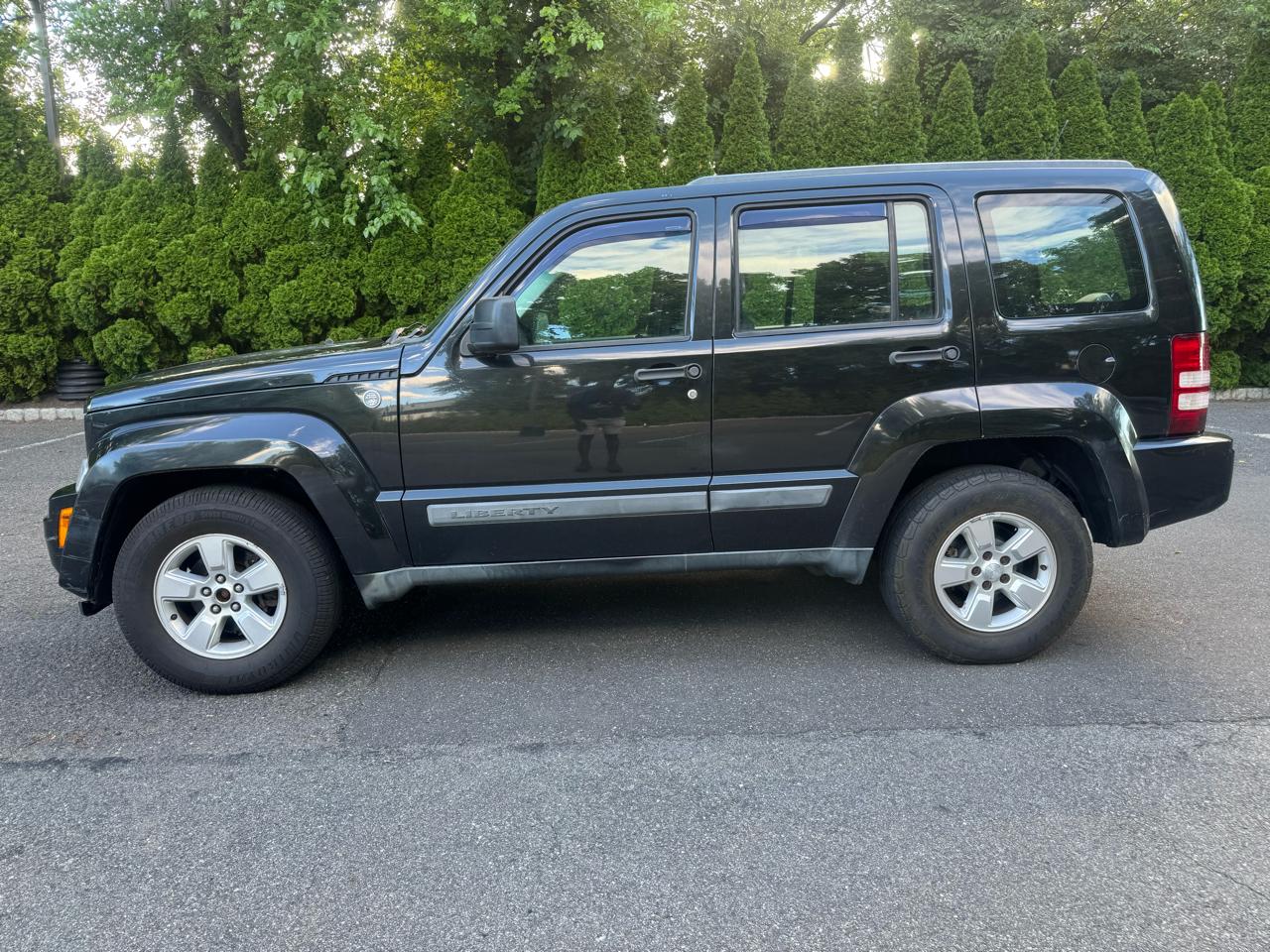 Jeep Liberty Sport 4WD 2011