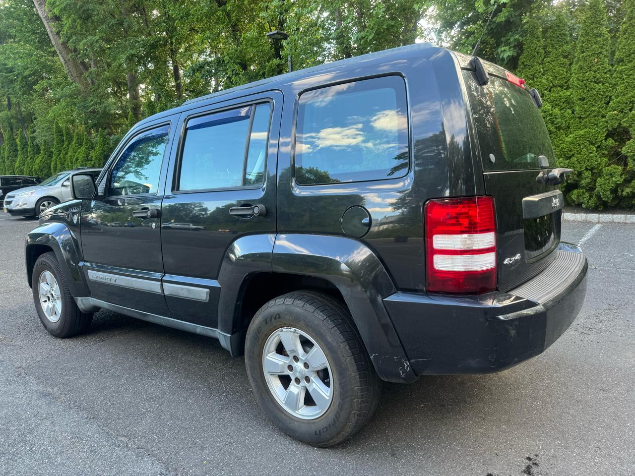 Jeep Liberty Sport 4WD 2011