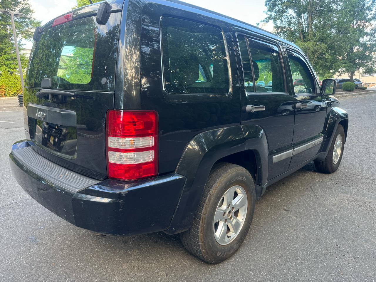 Jeep Liberty Sport 4WD 2011
