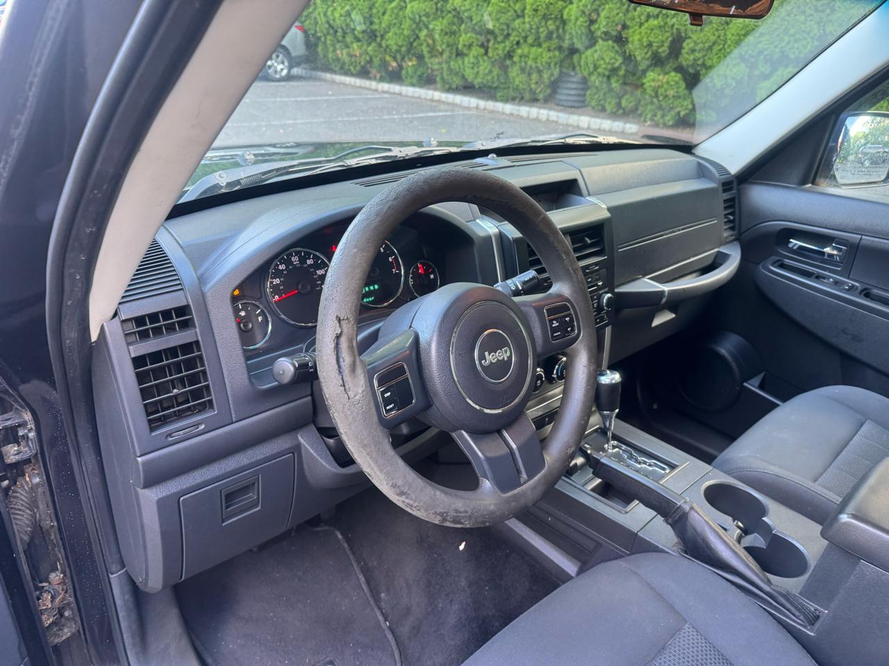 Jeep Liberty Sport 4WD 2011