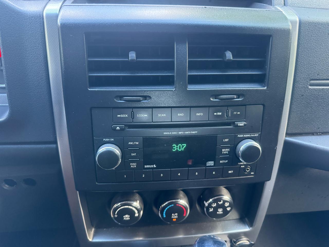 Jeep Liberty Sport 4WD 2011