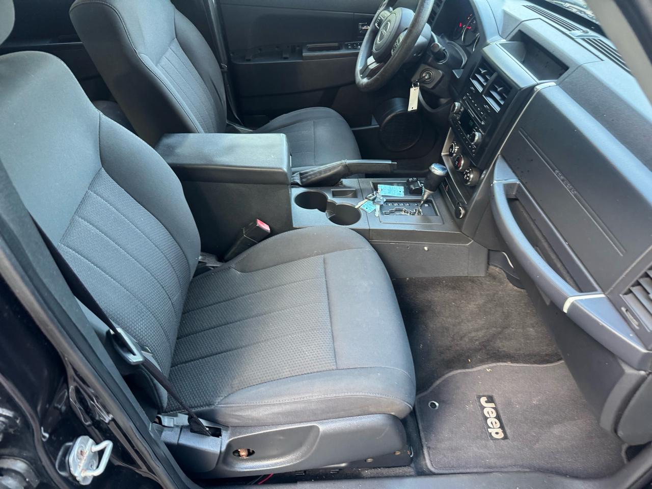 Jeep Liberty Sport 4WD 2011