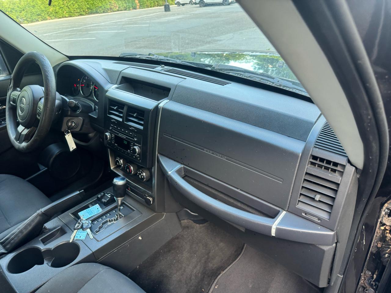 Jeep Liberty Sport 4WD 2011