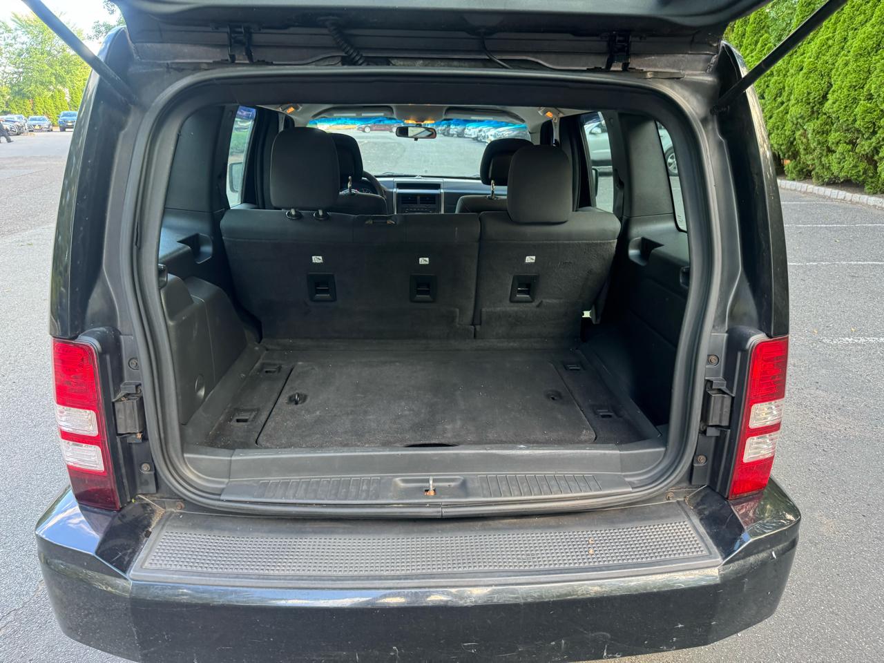 Jeep Liberty Sport 4WD 2011