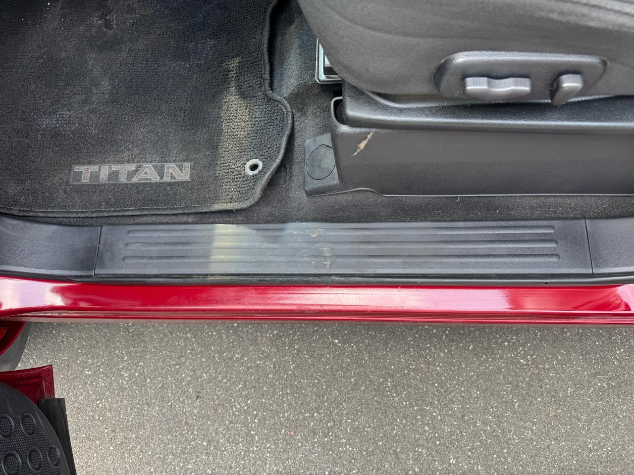 Nissan Titan LE Crew Cab 2008