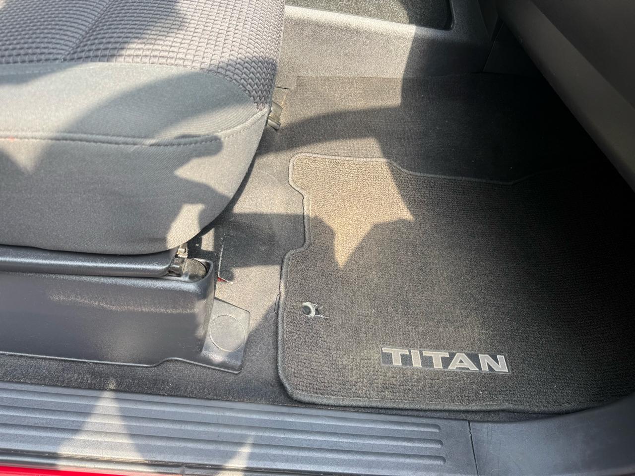 Nissan Titan LE Crew Cab 2008