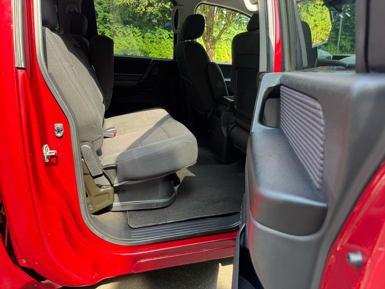 Nissan Titan LE Crew Cab 2008