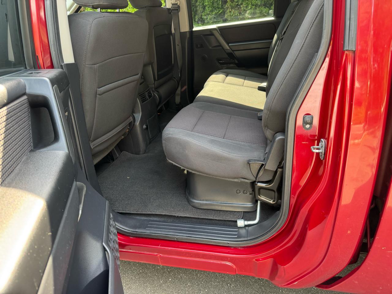 Nissan Titan LE Crew Cab 2008