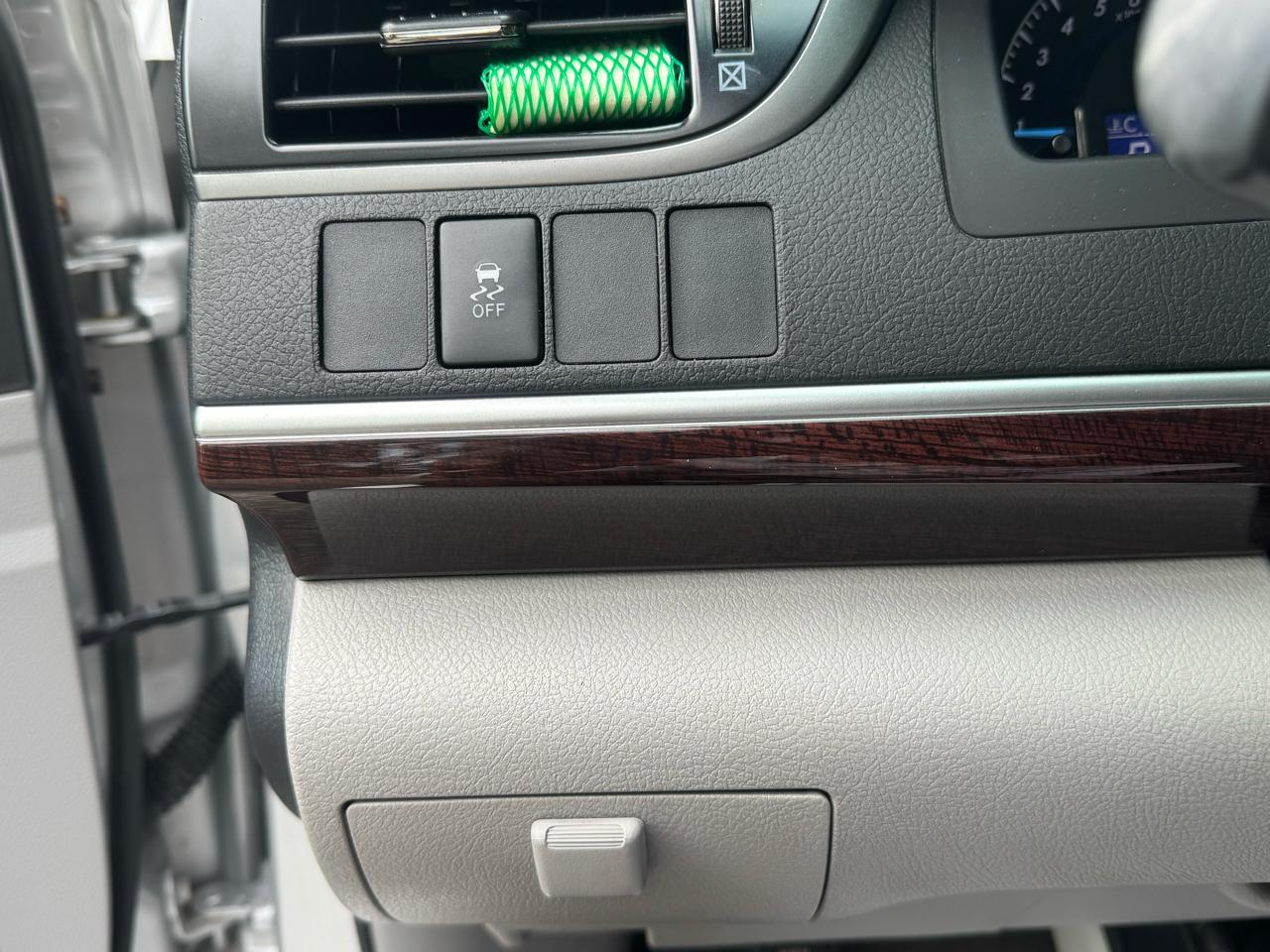 Toyota Camry L 2012