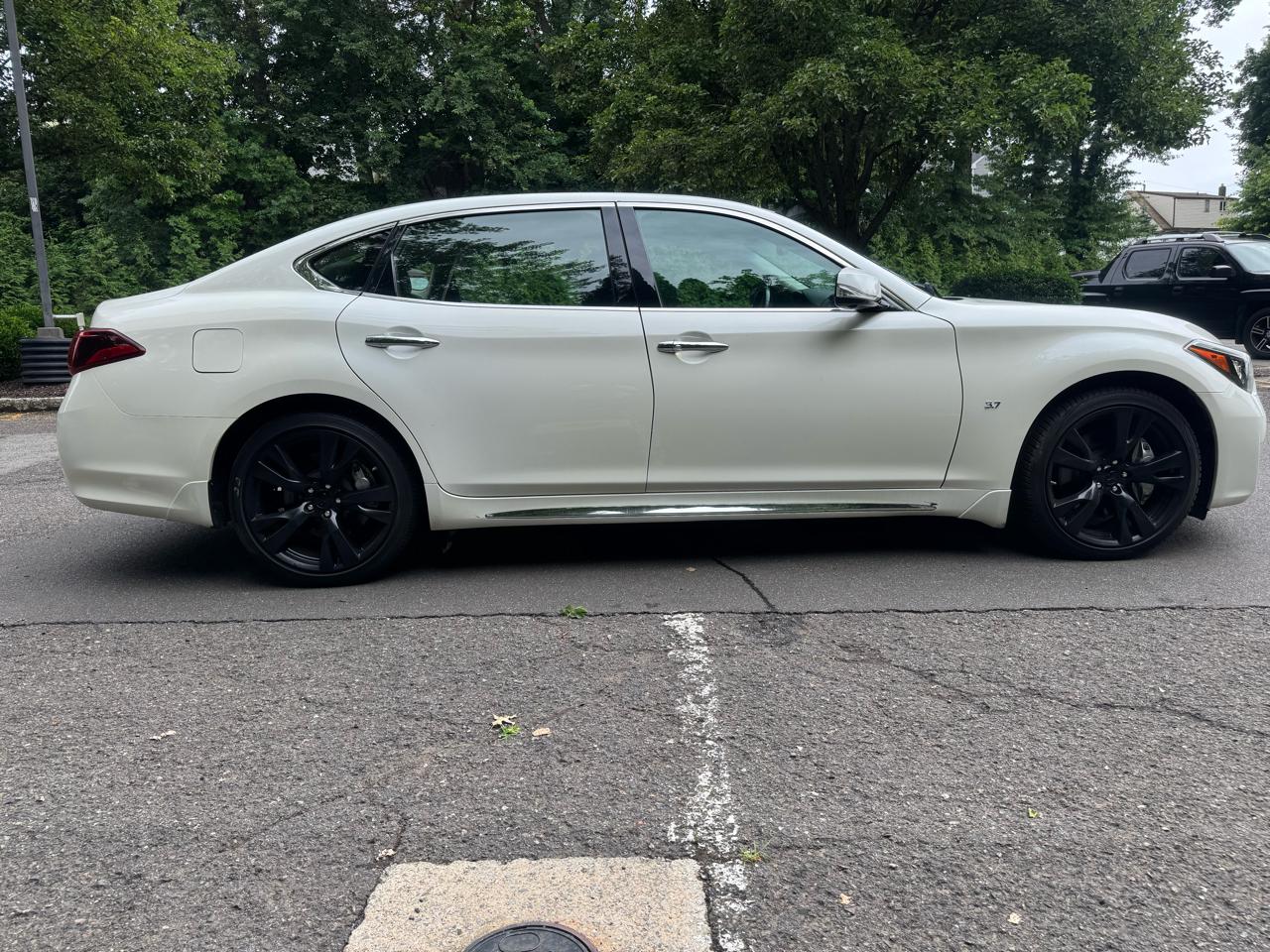 Infiniti Q70 L 3.7 AWD 2018