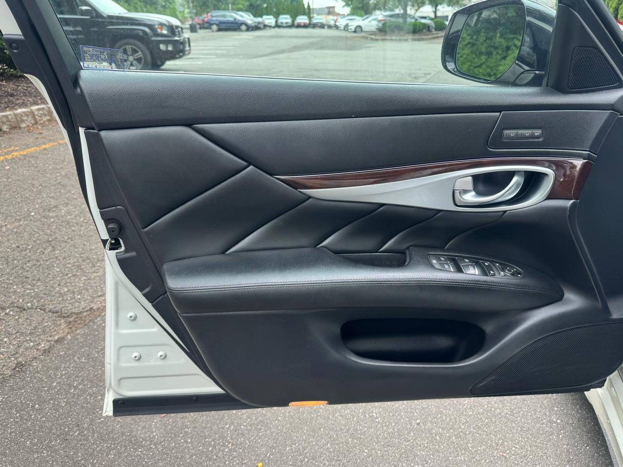 Infiniti Q70 L 3.7 AWD 2018