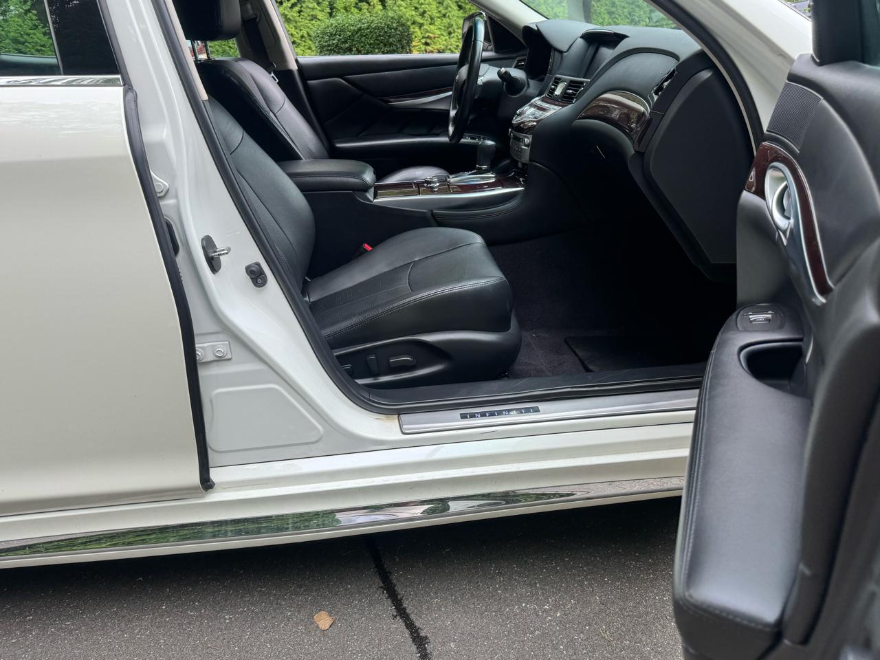 Infiniti Q70 L 3.7 AWD 2018
