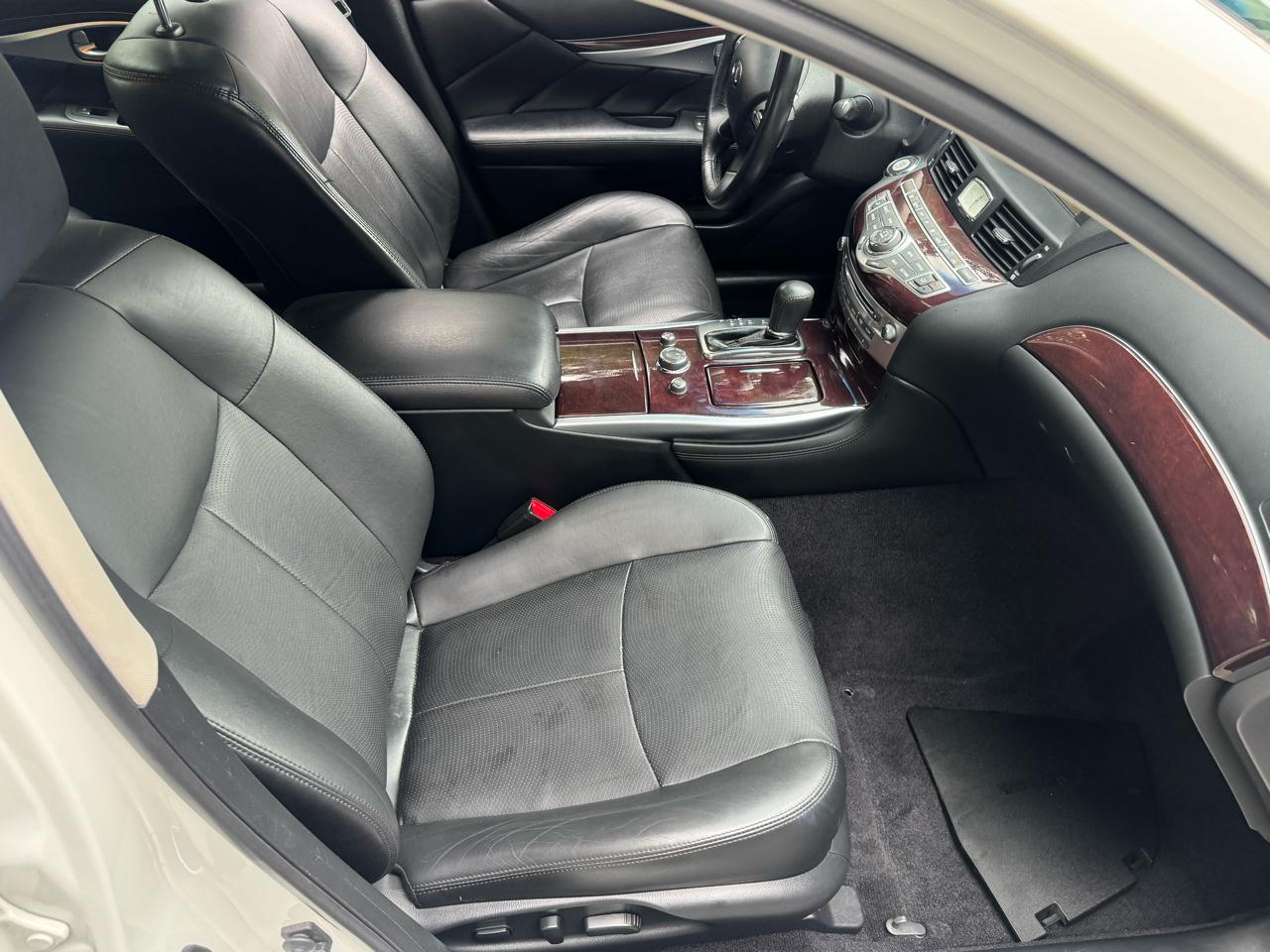 Infiniti Q70 L 3.7 AWD 2018