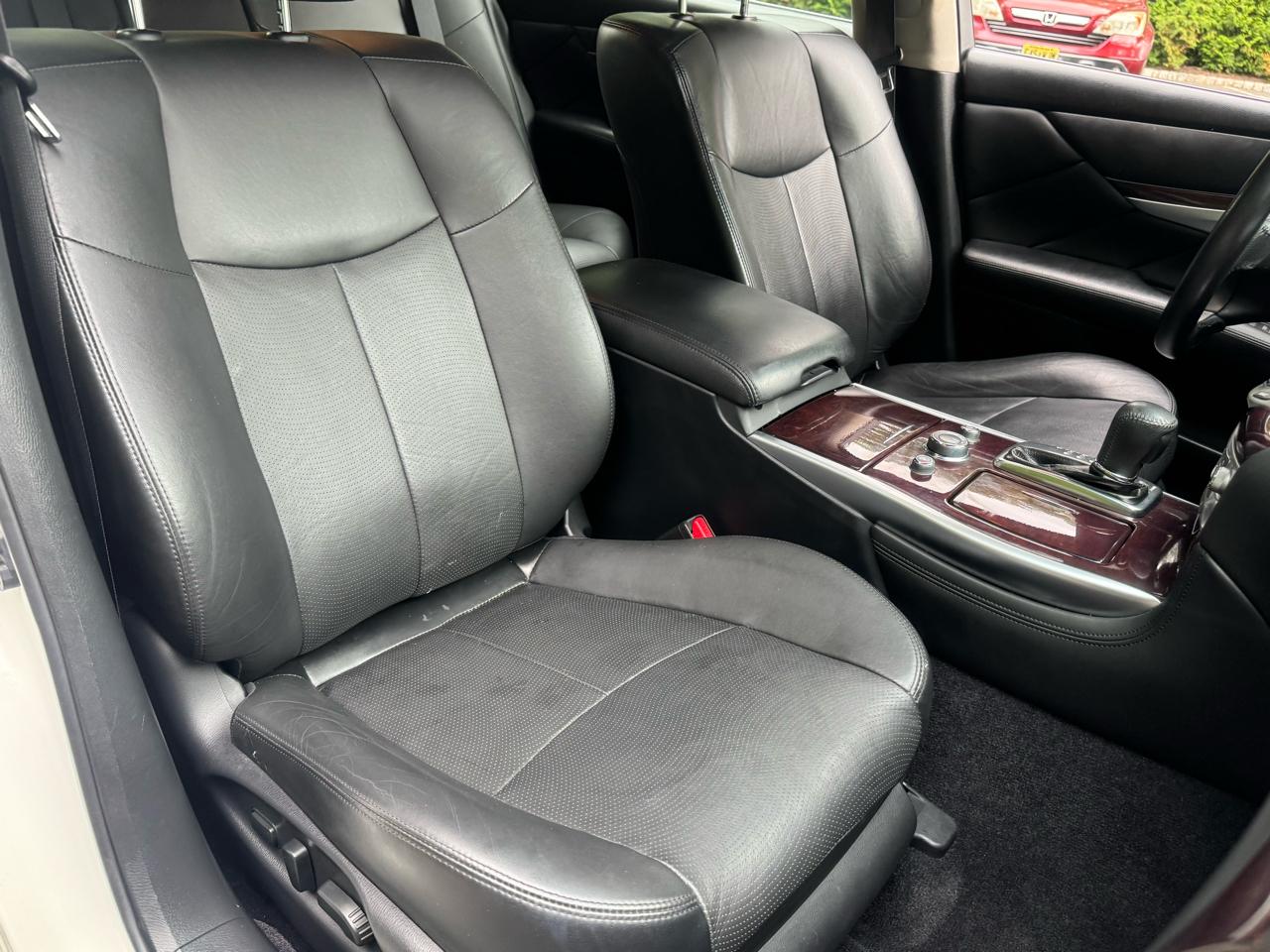 Infiniti Q70 L 3.7 AWD 2018