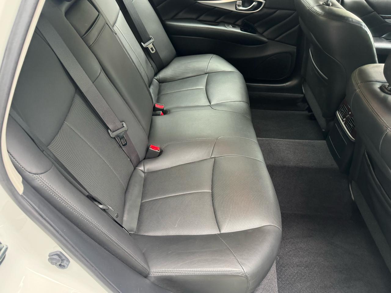 Infiniti Q70 L 3.7 AWD 2018