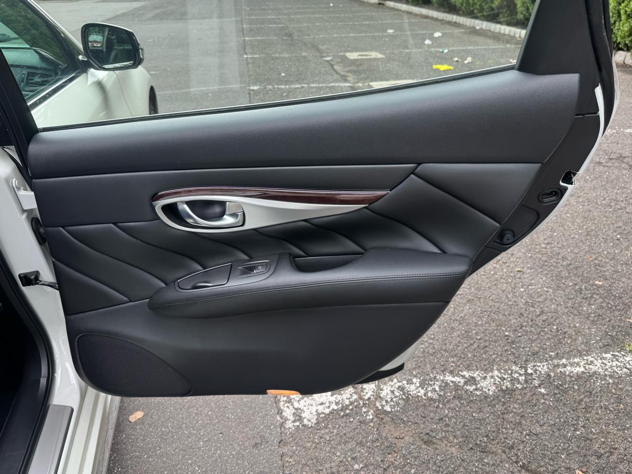 Infiniti Q70 L 3.7 AWD 2018