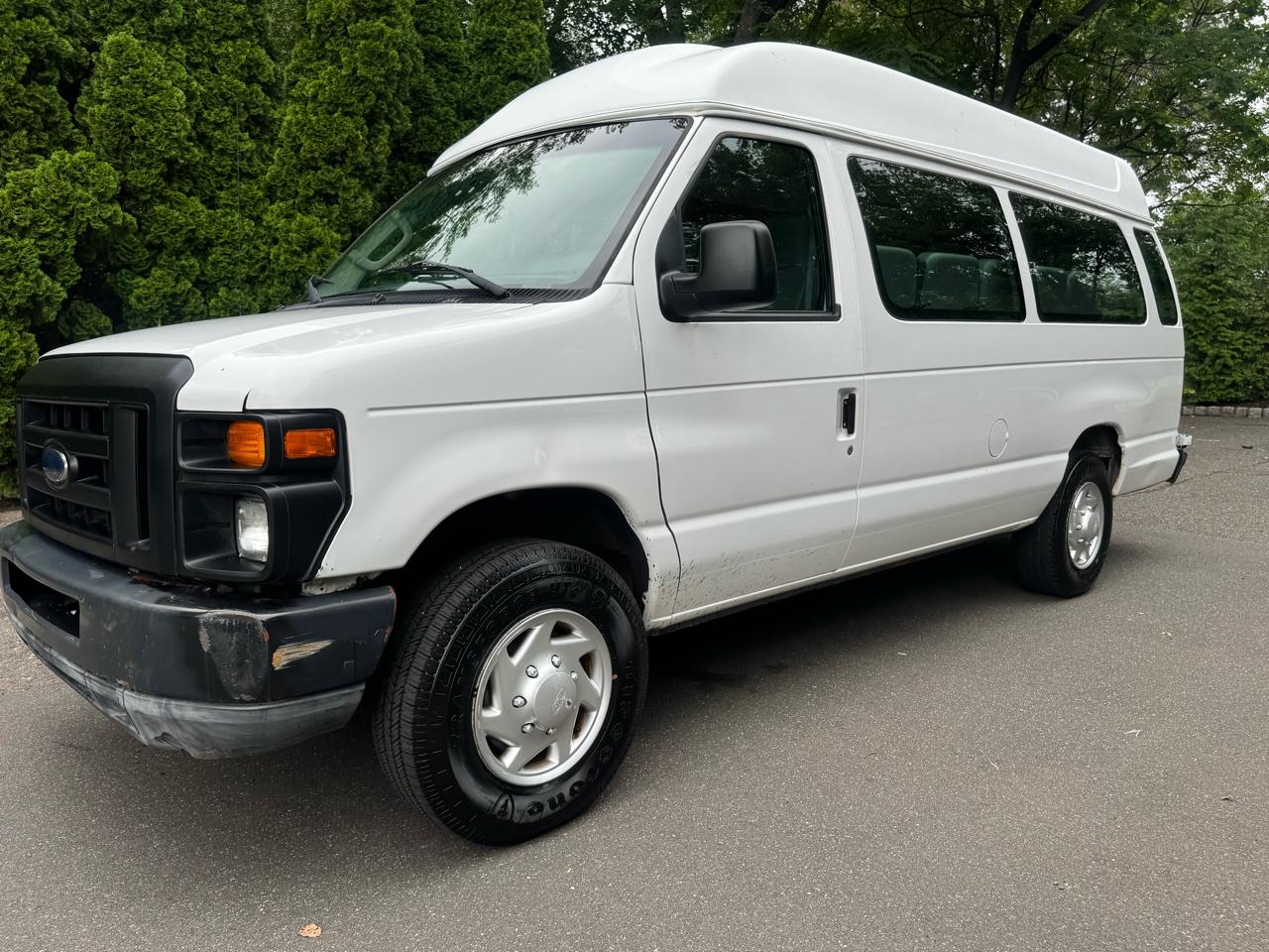 Ford Econoline E-250 Extended 2011