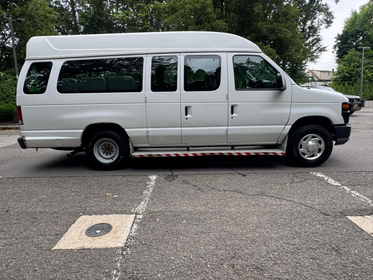 Ford Econoline E-250 Extended 2011