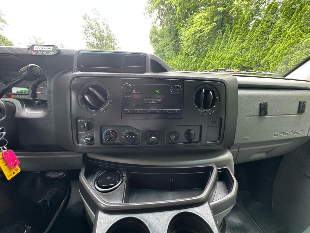 Ford Econoline E-250 Extended 2011