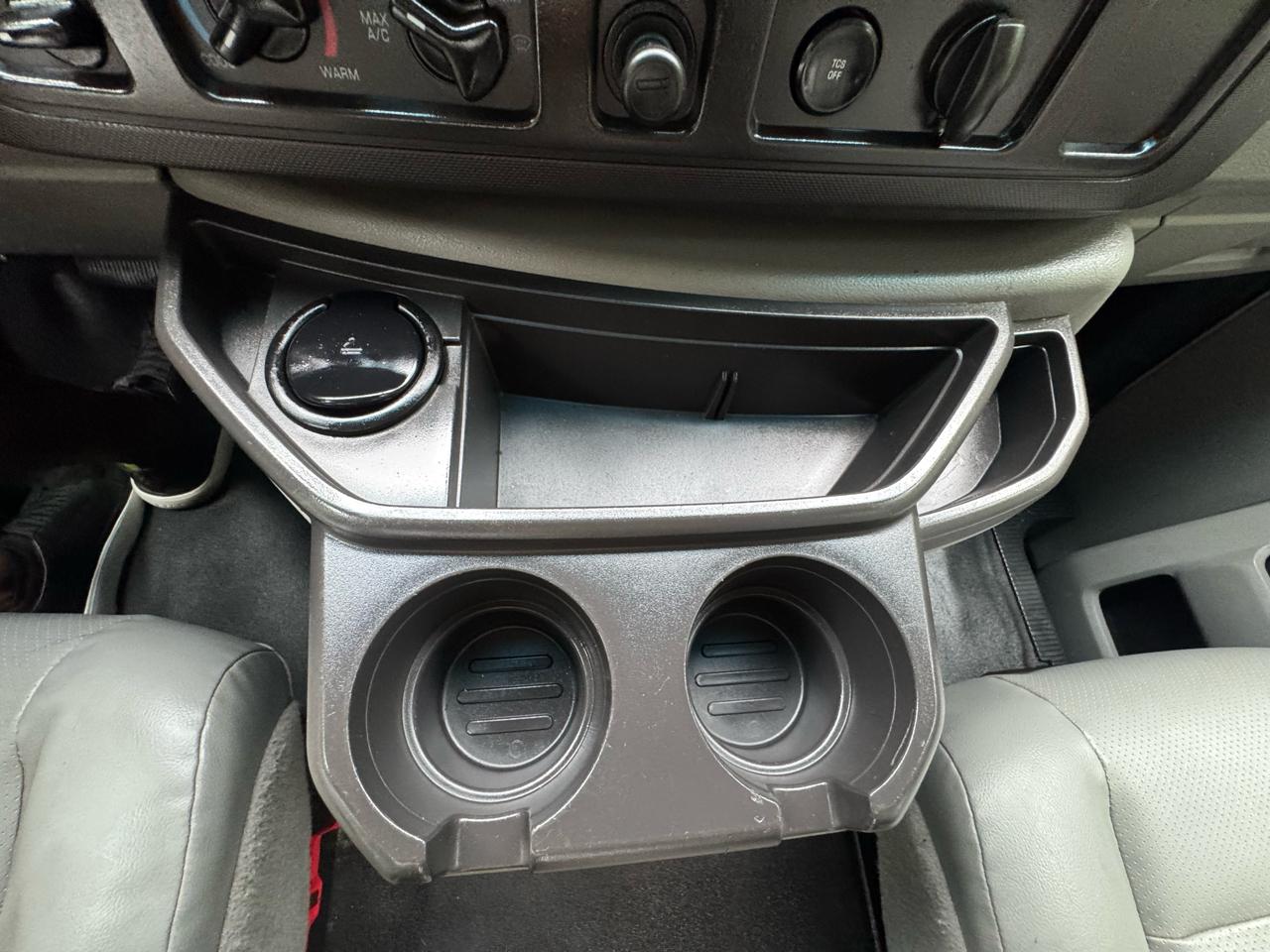 Ford Econoline E-250 Extended 2011