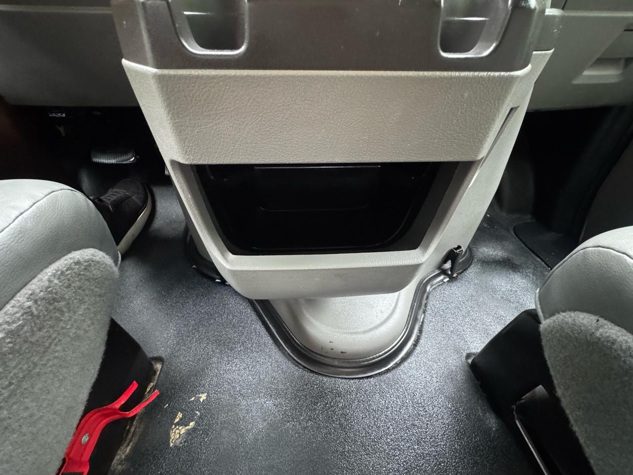 Ford Econoline E-250 Extended 2011