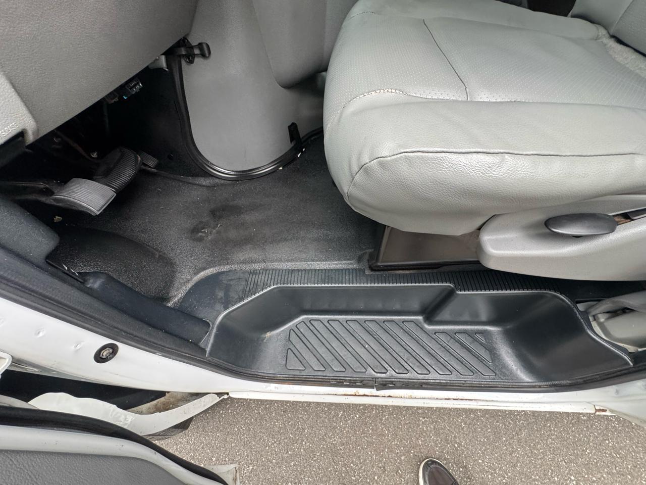 Ford Econoline E-250 Extended 2011