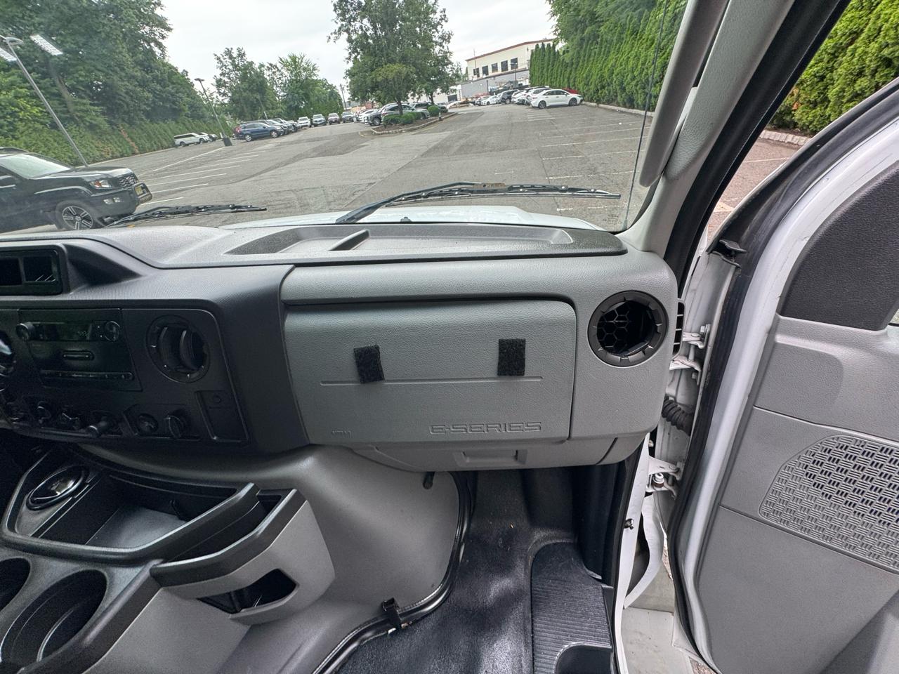 Ford Econoline E-250 Extended 2011