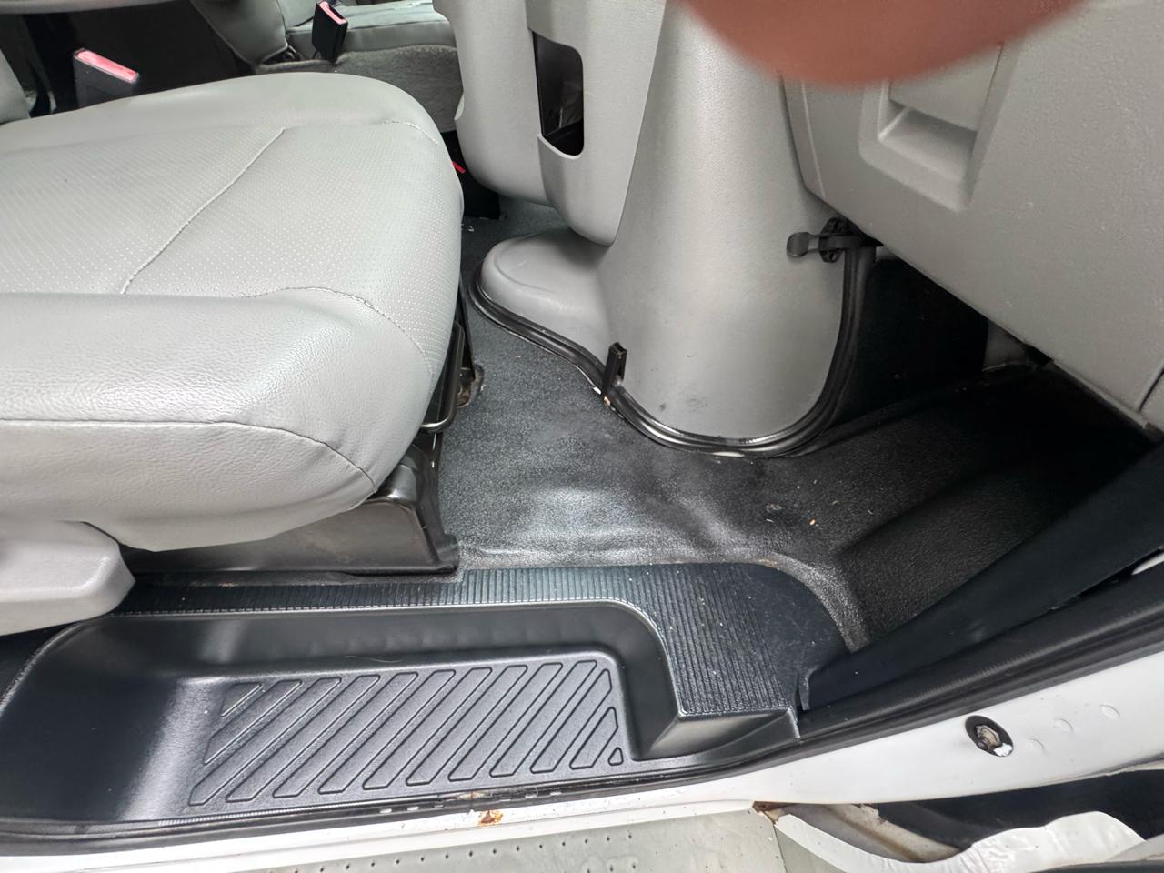 Ford Econoline E-250 Extended 2011
