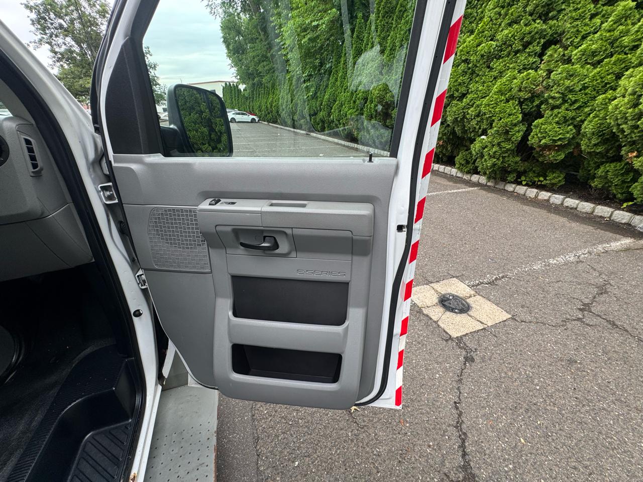 Ford Econoline E-250 Extended 2011