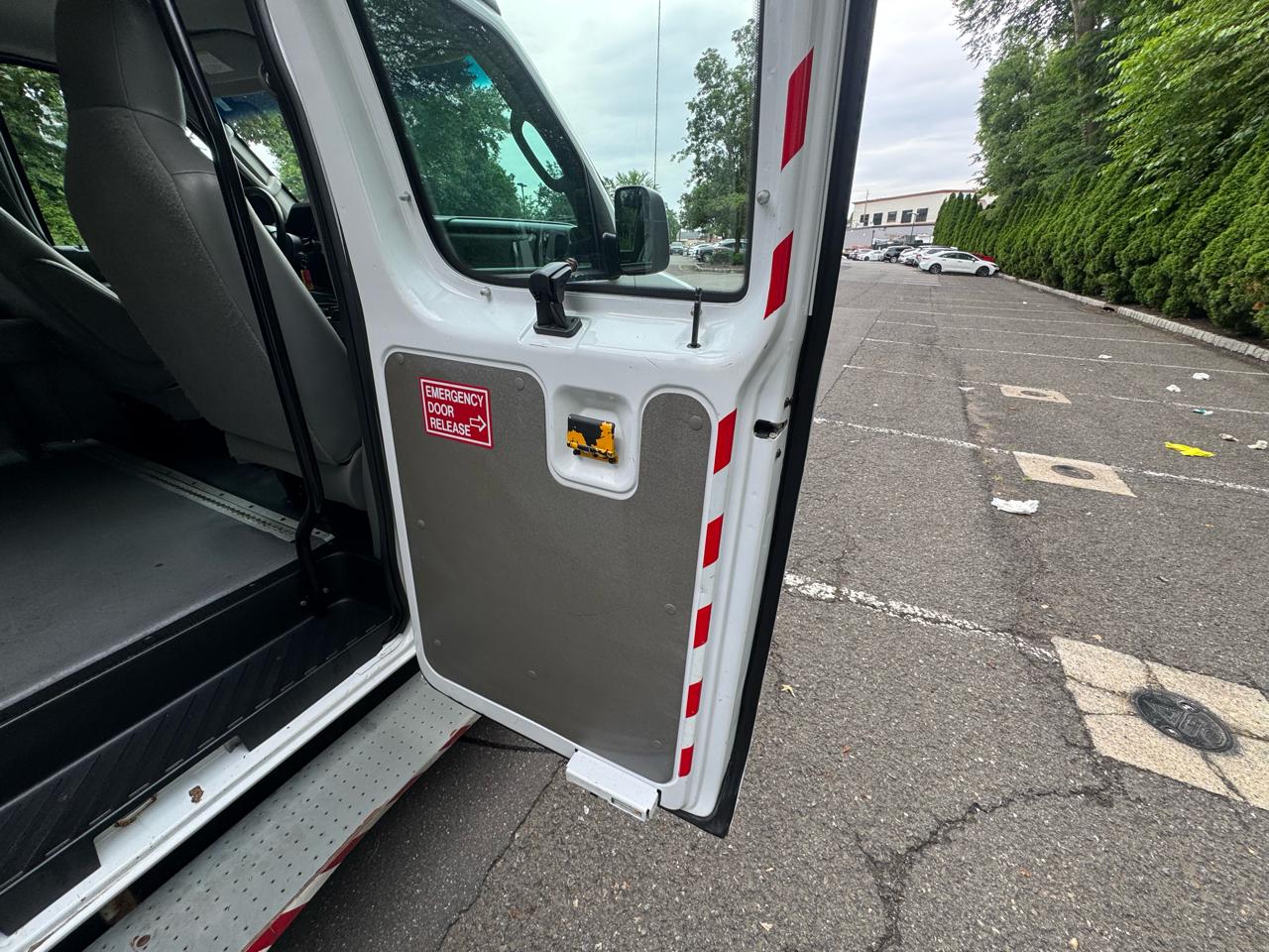 Ford Econoline E-250 Extended 2011