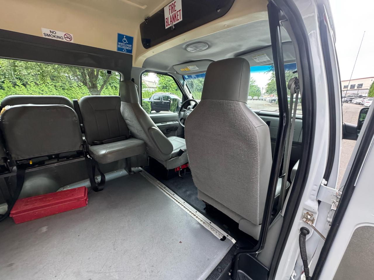 Ford Econoline E-250 Extended 2011