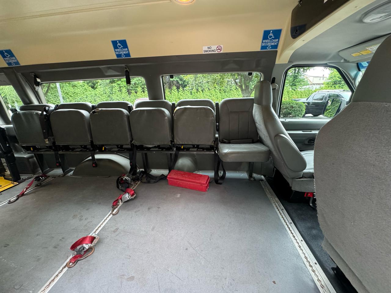 Ford Econoline E-250 Extended 2011