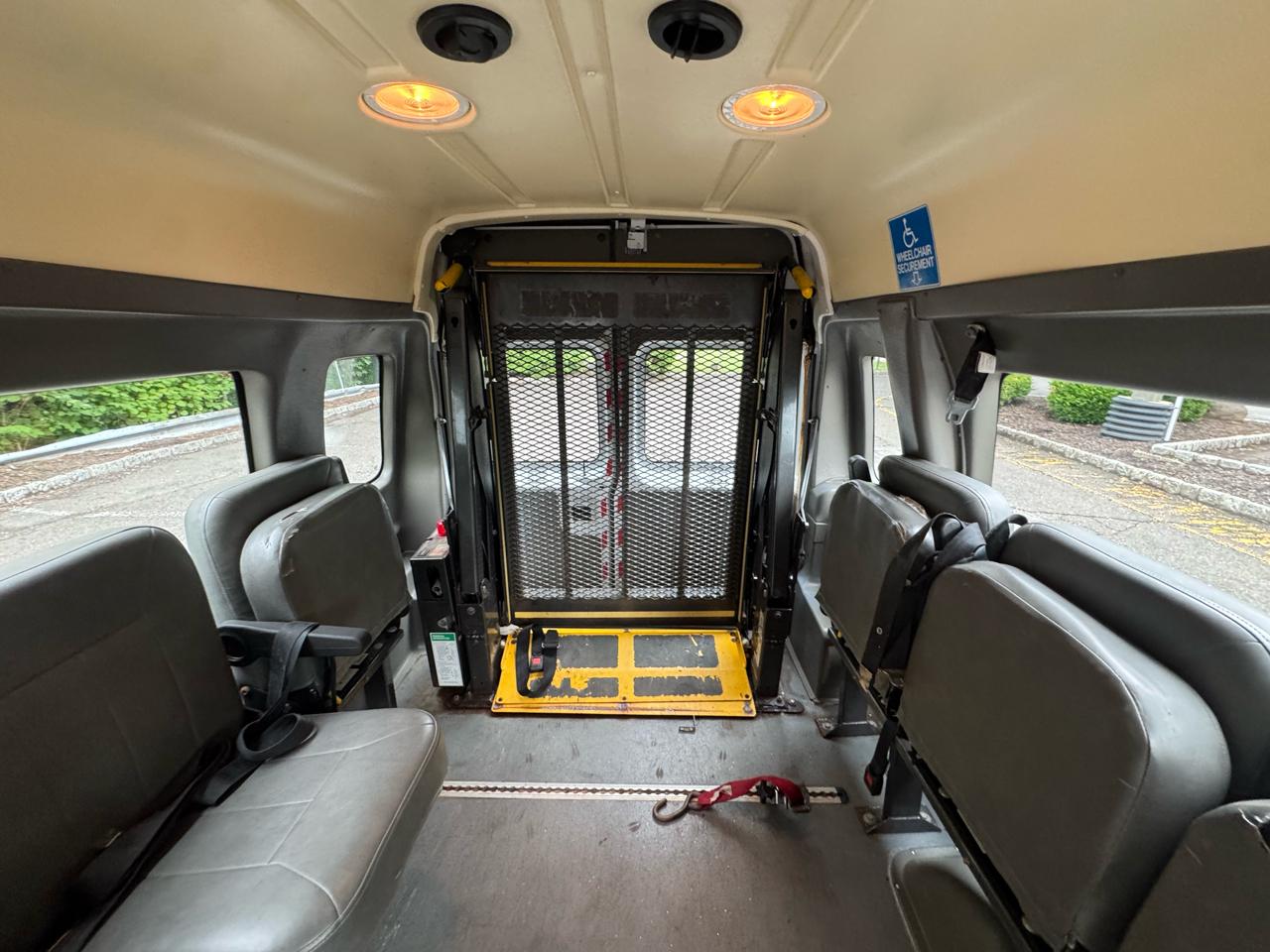 Ford Econoline E-250 Extended 2011