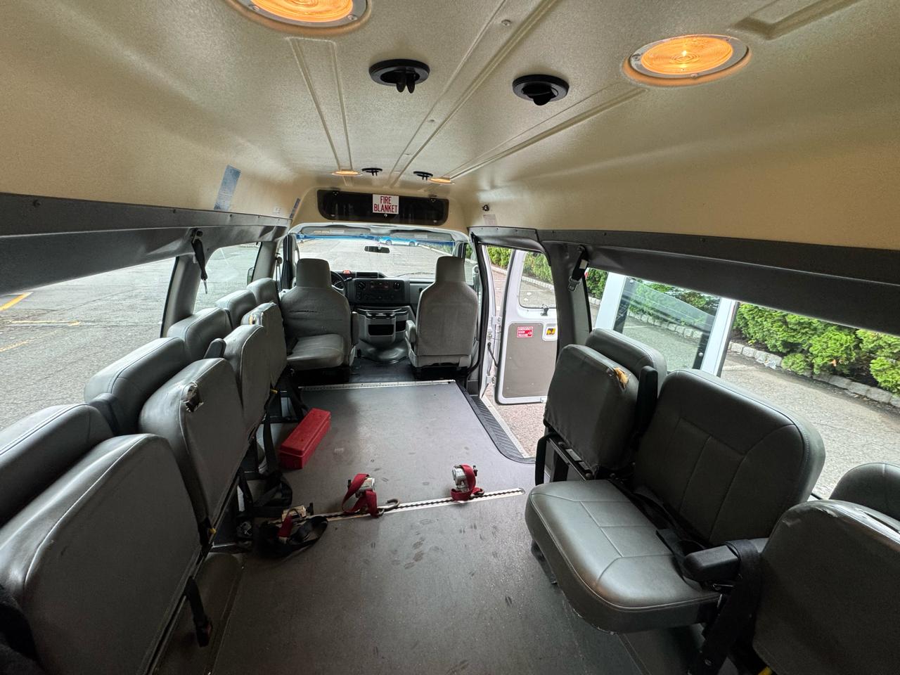 Ford Econoline E-250 Extended 2011
