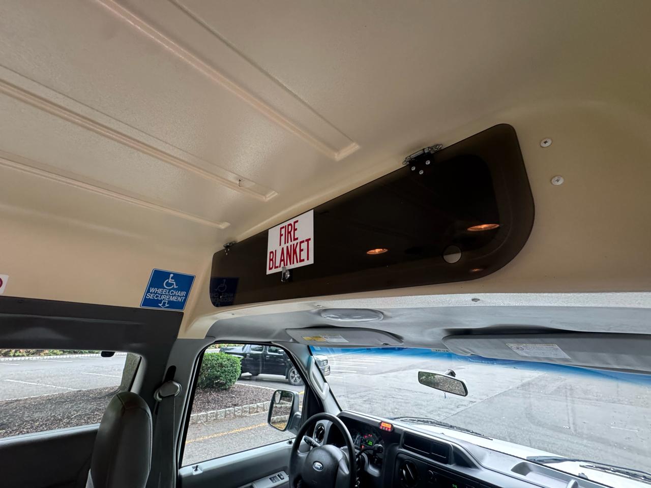 Ford Econoline E-250 Extended 2011
