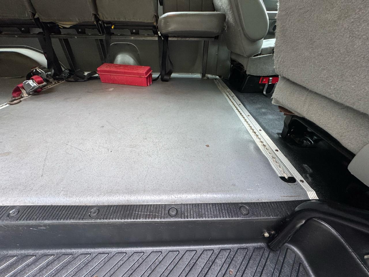 Ford Econoline E-250 Extended 2011