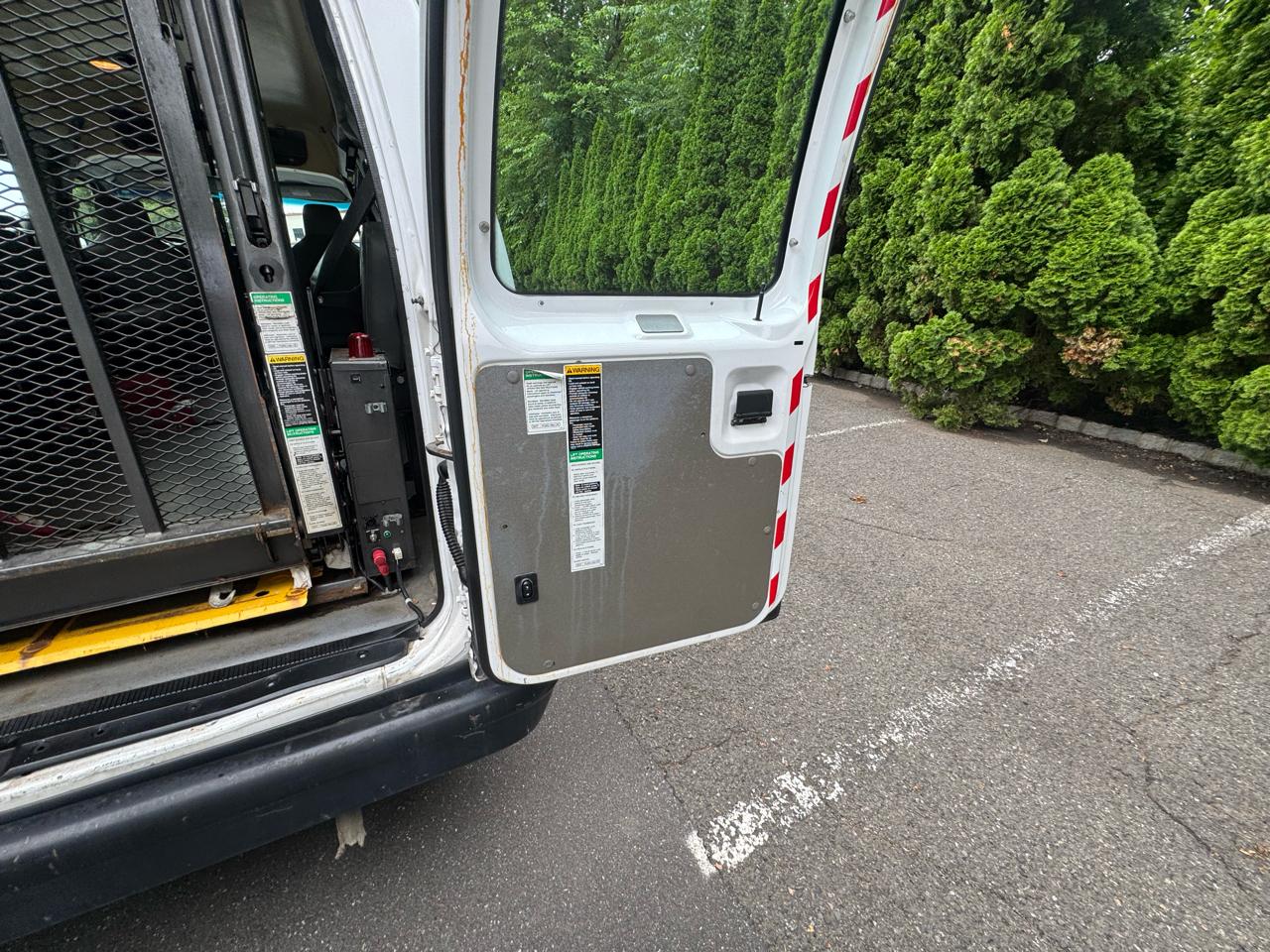 Ford Econoline E-250 Extended 2011
