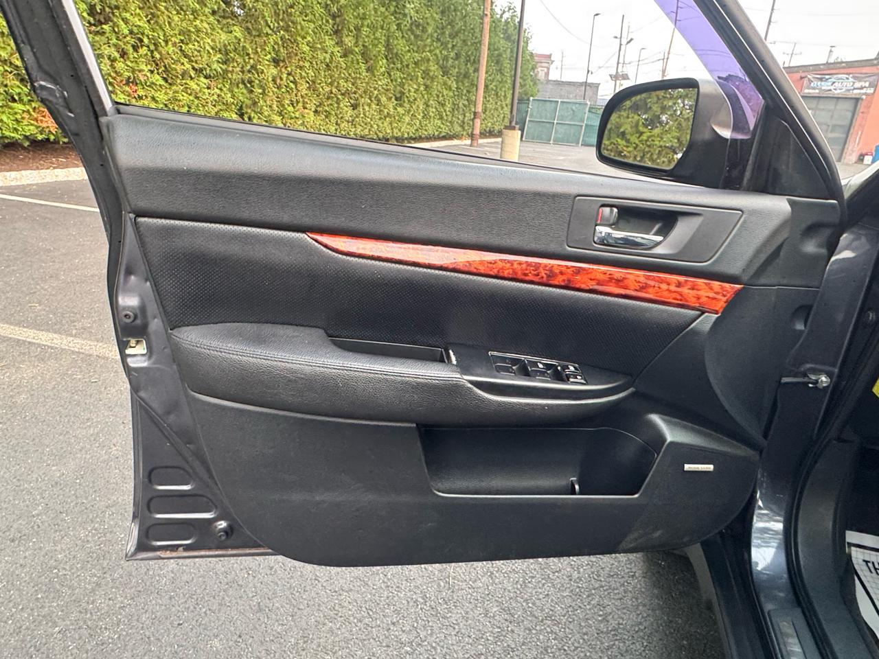Subaru Outback 3.6R Limited 2010