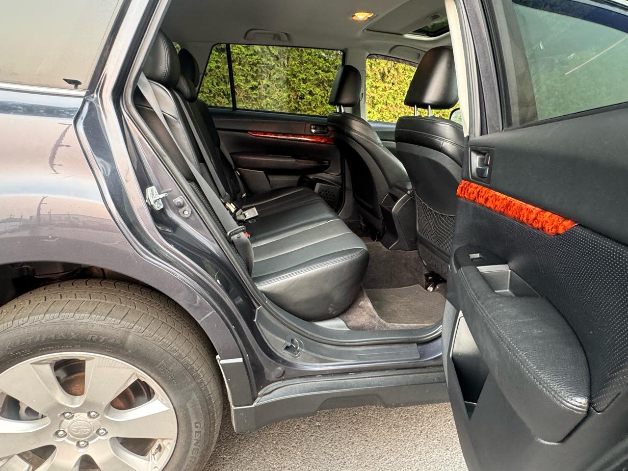 Subaru Outback 3.6R Limited 2010