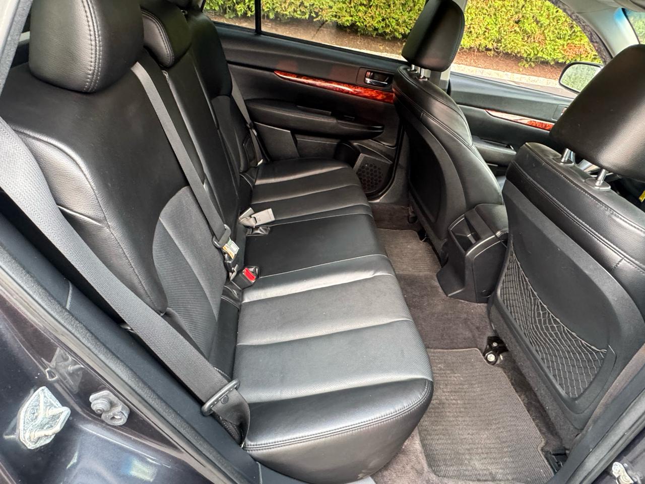 Subaru Outback 3.6R Limited 2010