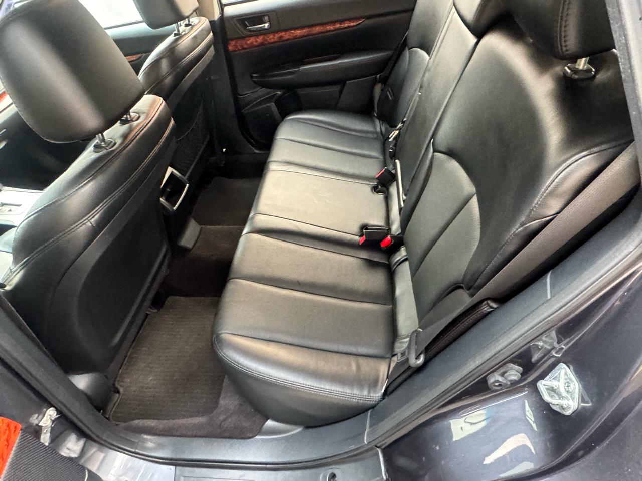 Subaru Outback 3.6R Limited 2010