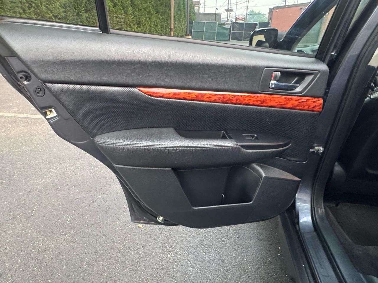 Subaru Outback 3.6R Limited 2010