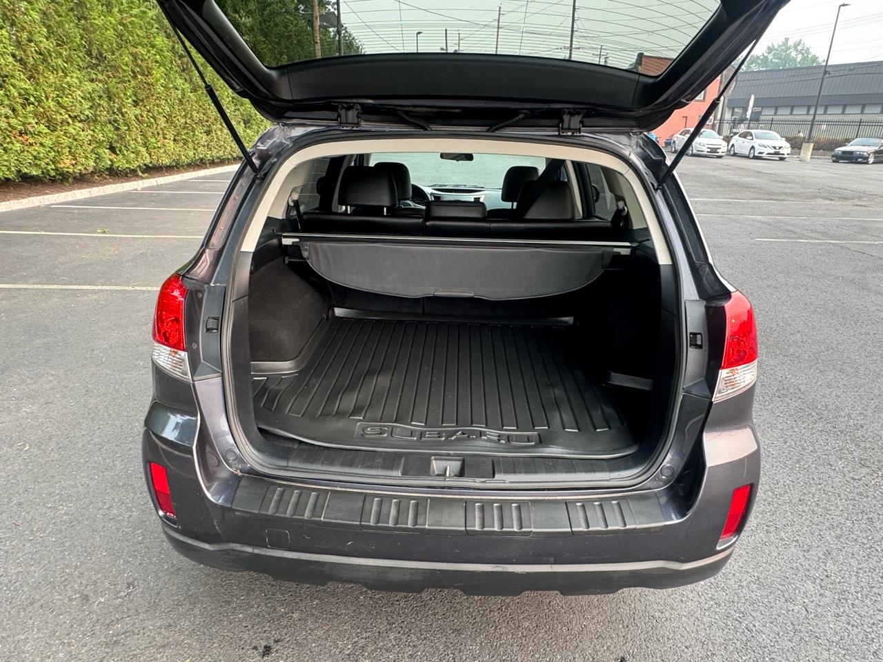 Subaru Outback 3.6R Limited 2010