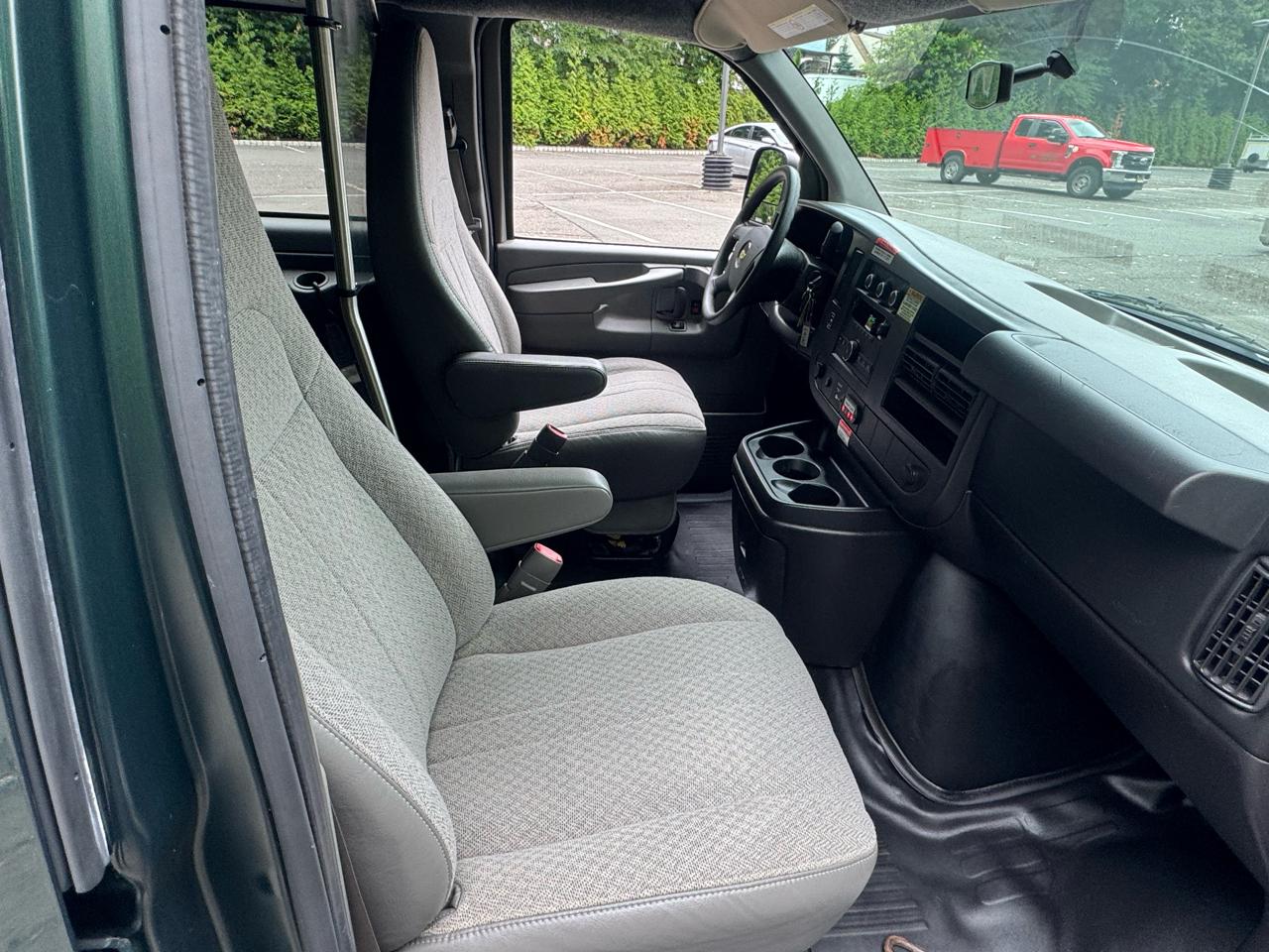 Chevrolet Express LT 3500 Extended 2013