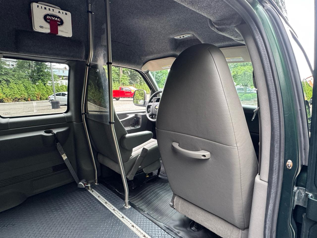 Chevrolet Express LT 3500 Extended 2013