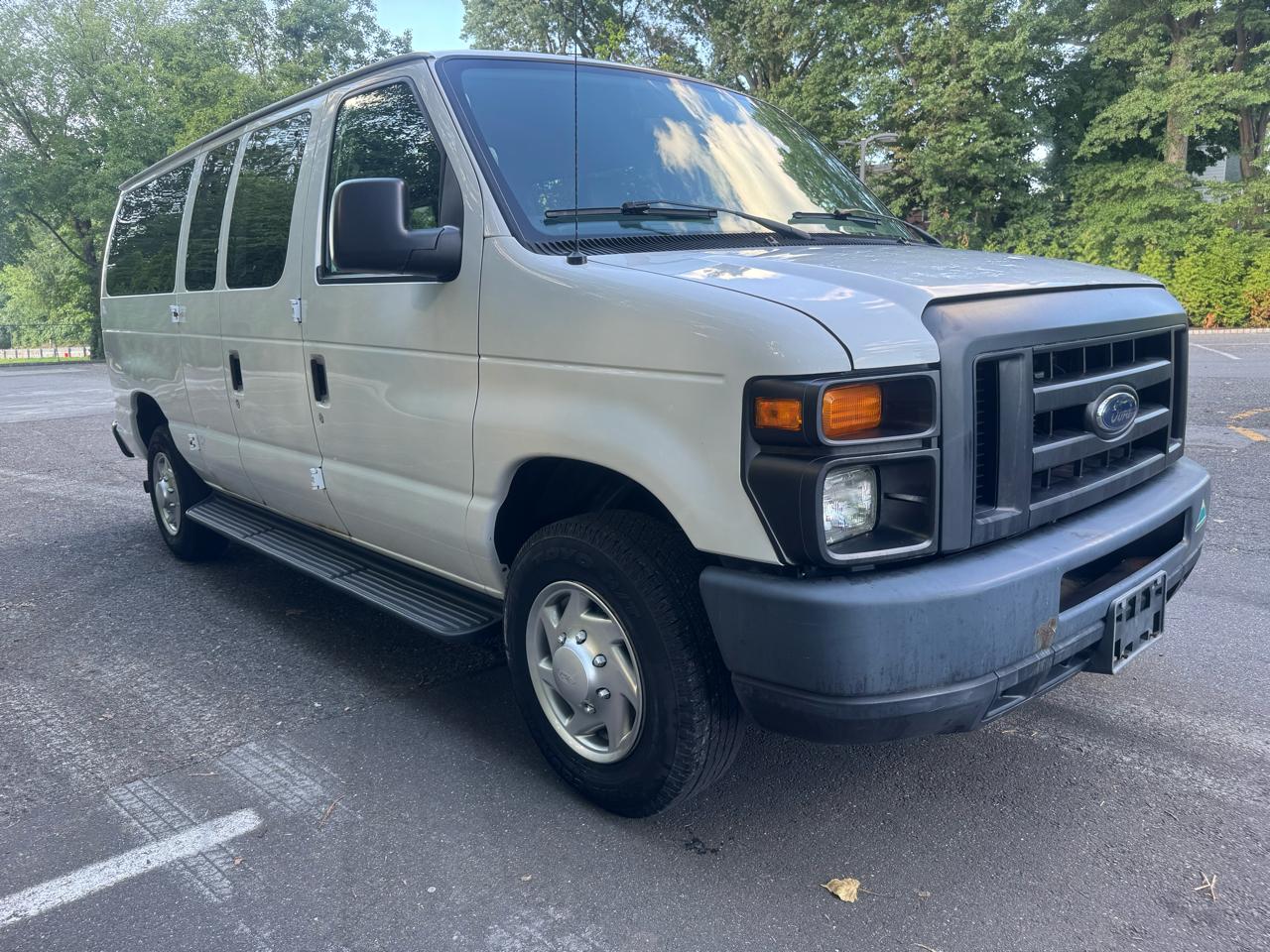 2013 Ford Econoline E-350 XL Super Duty
